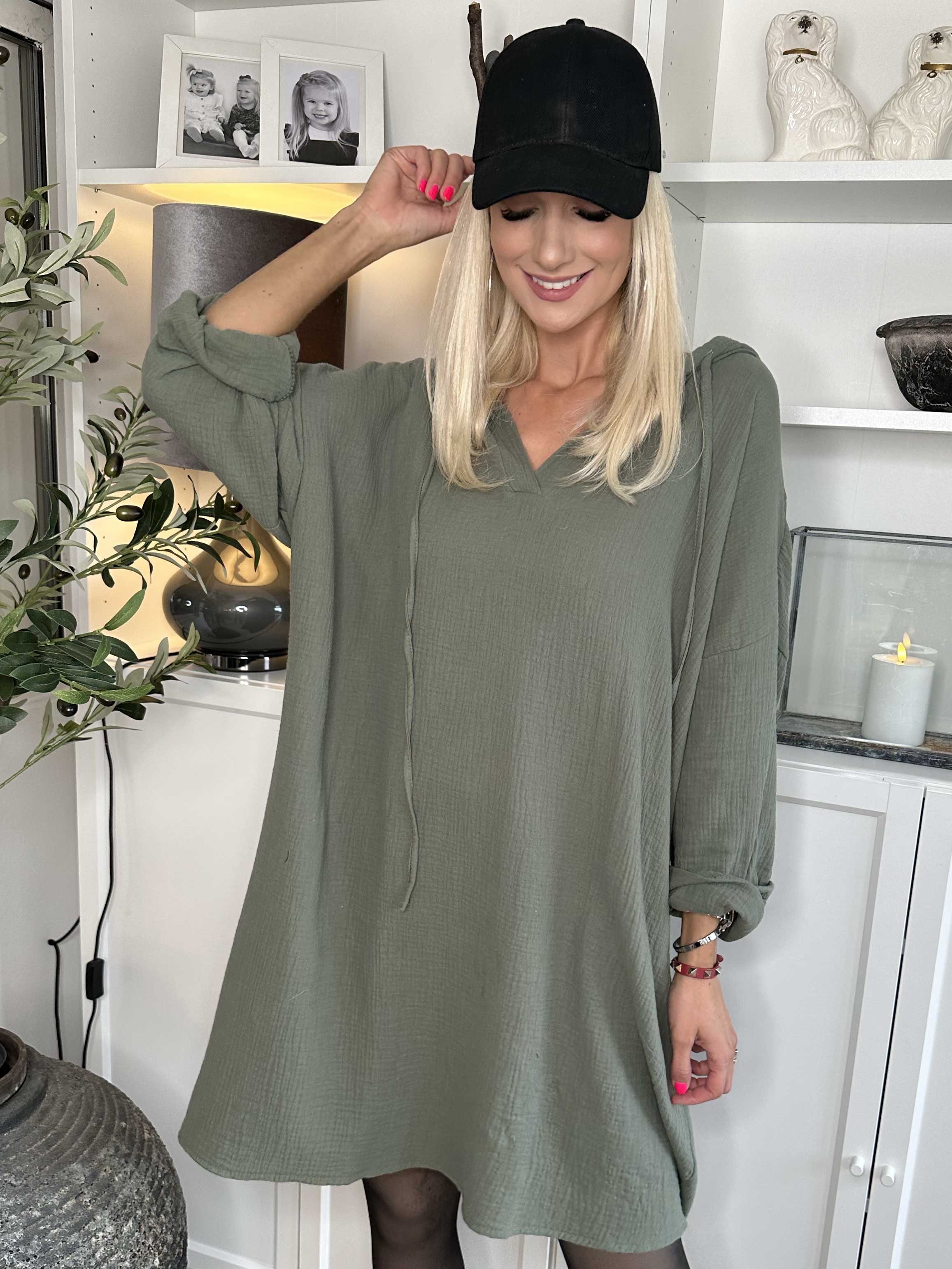 Caro - Blød oversized kjole i bomuld med hætte